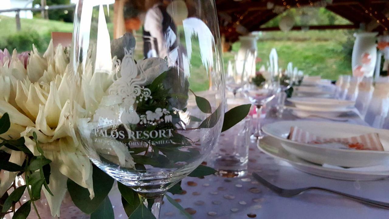 Palos Resort Zalacsány Екстериор снимка